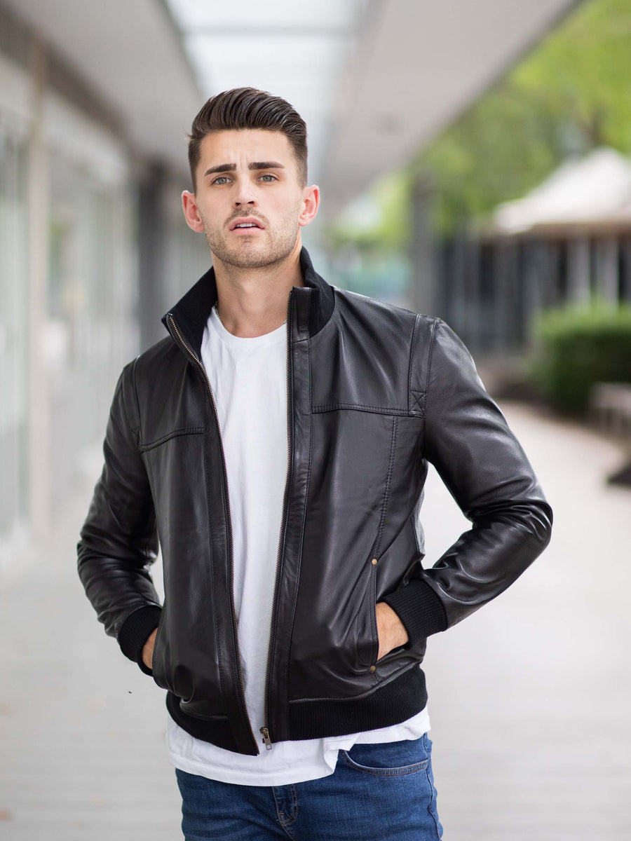 BLACK LEATHER JACKET