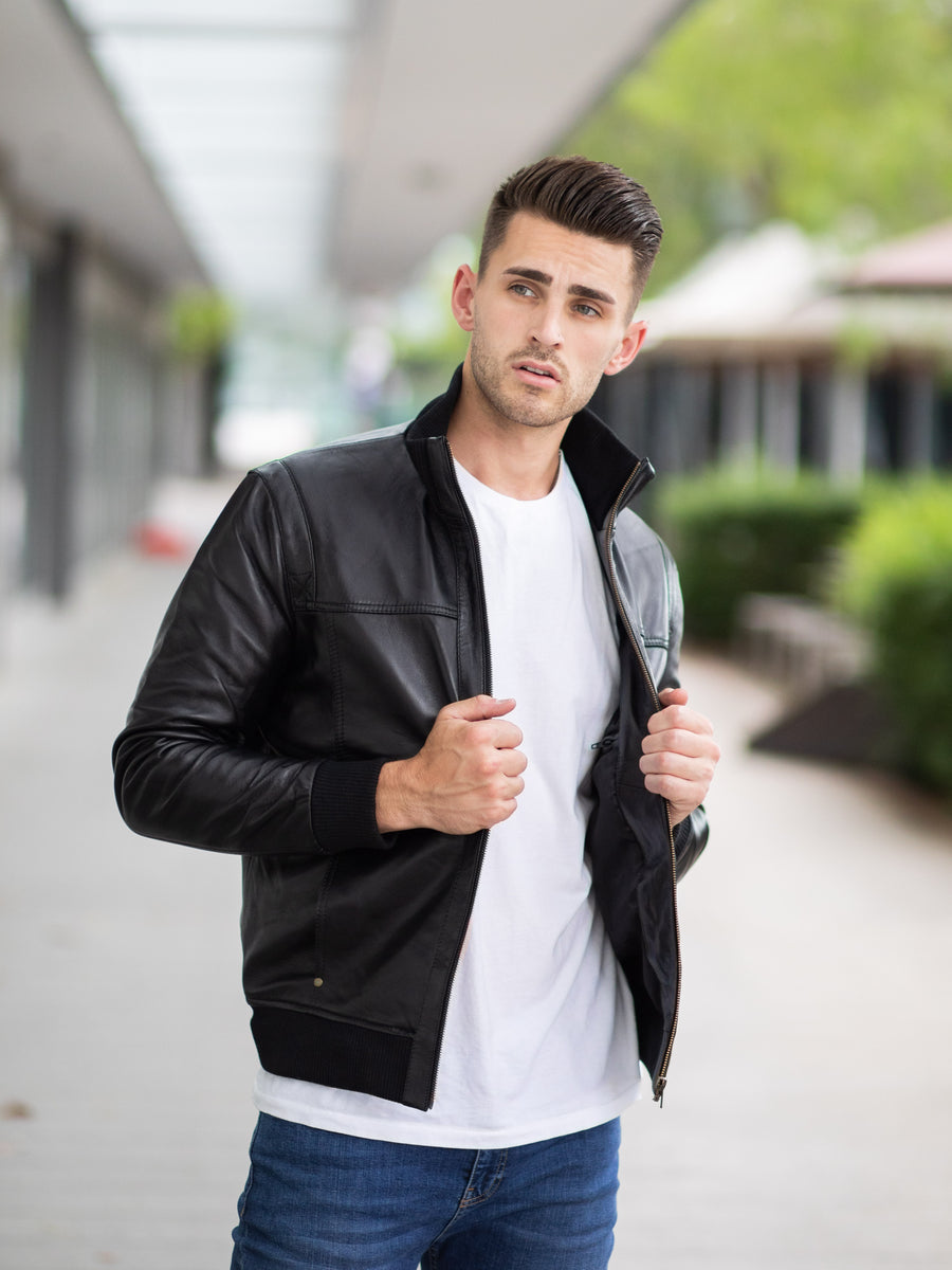 BLACK LEATHER JACKET