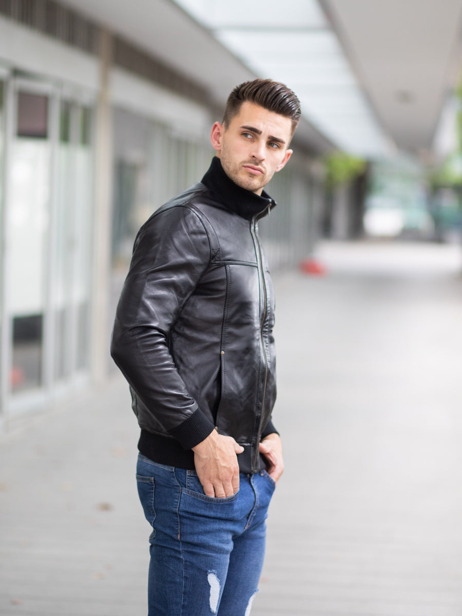 BLACK LEATHER JACKET
